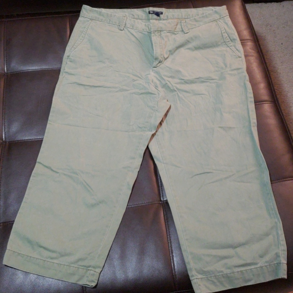 Capri pants